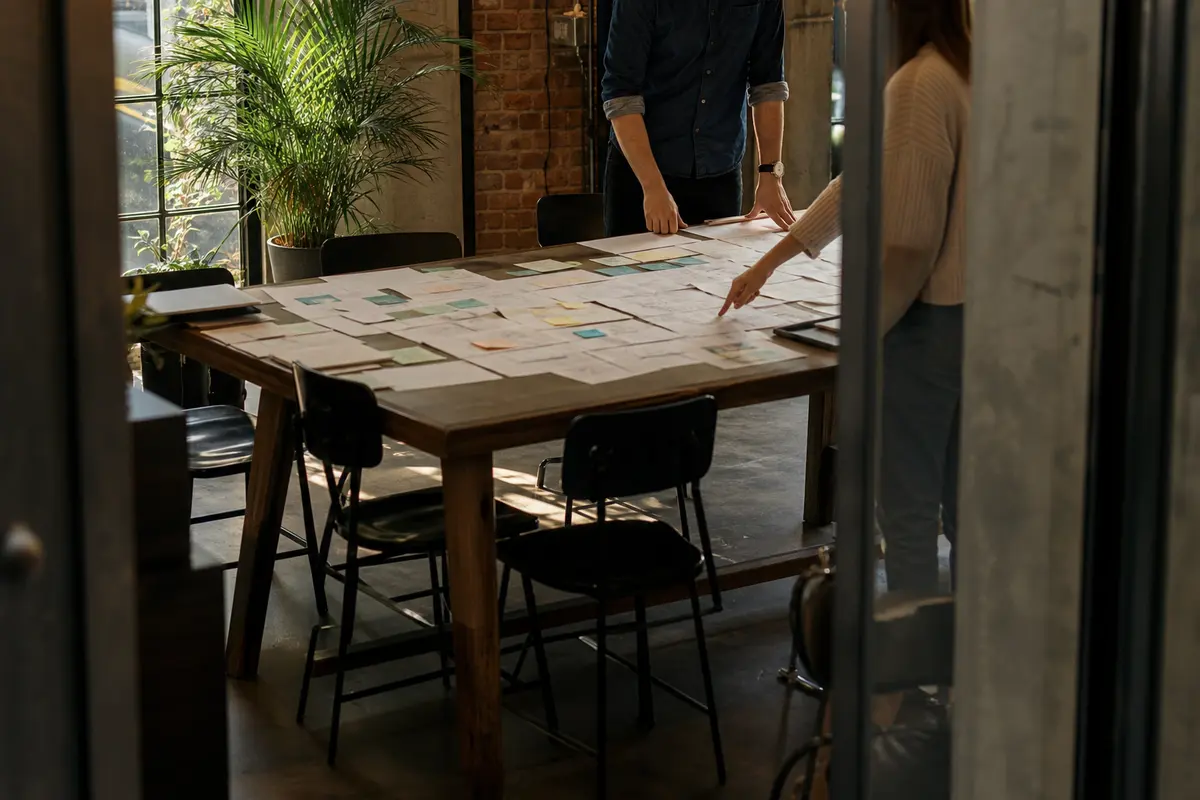 Editorial marketing planning scene for AI SEO in El Granada, California