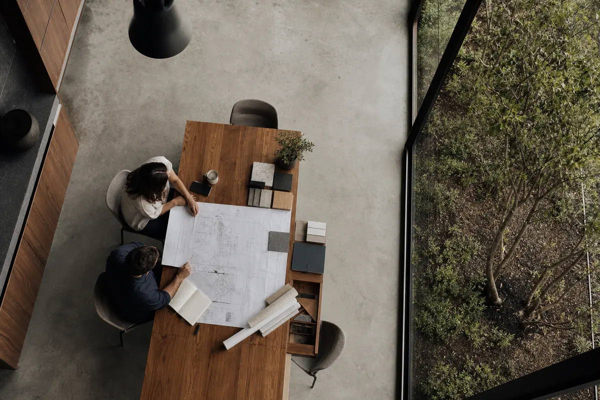 Editorial platform planning scene for Dedicated Hosting in Fort Dodge, Iowa