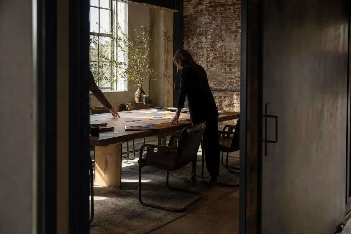 Editorial marketing planning scene for Lyndhurst, Ohio