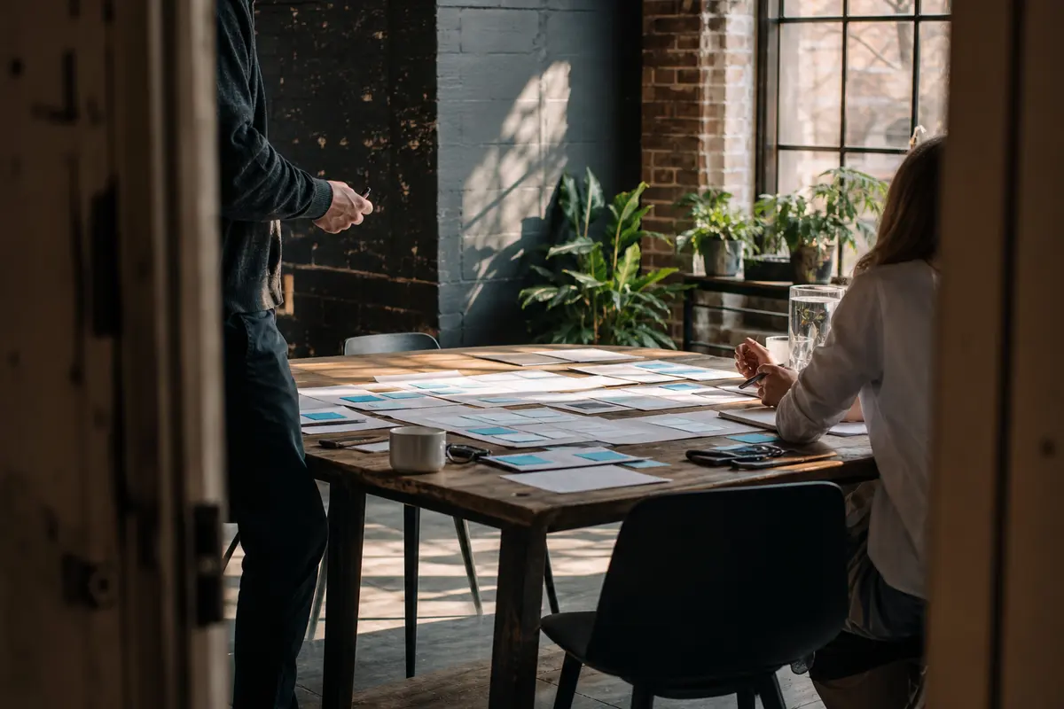 Editorial marketing planning scene for Reputation & Reviews in Cleveland, Tennessee