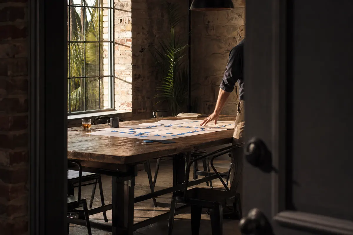 Editorial marketing planning scene for Legal News in Roma, Texas