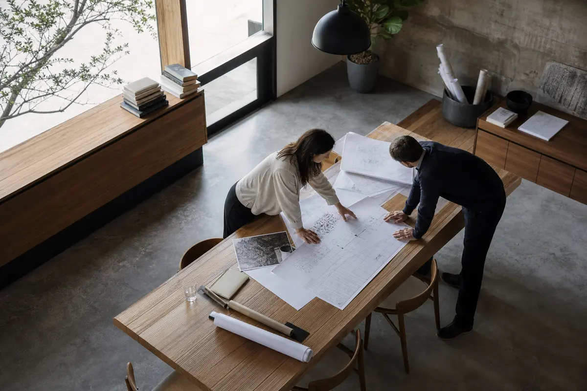 Editorial platform planning scene for Dedicated Hosting in San Marcos, Texas