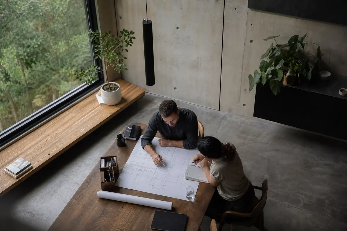 Editorial platform planning scene for Custom Software in Fort Lee, Virginia